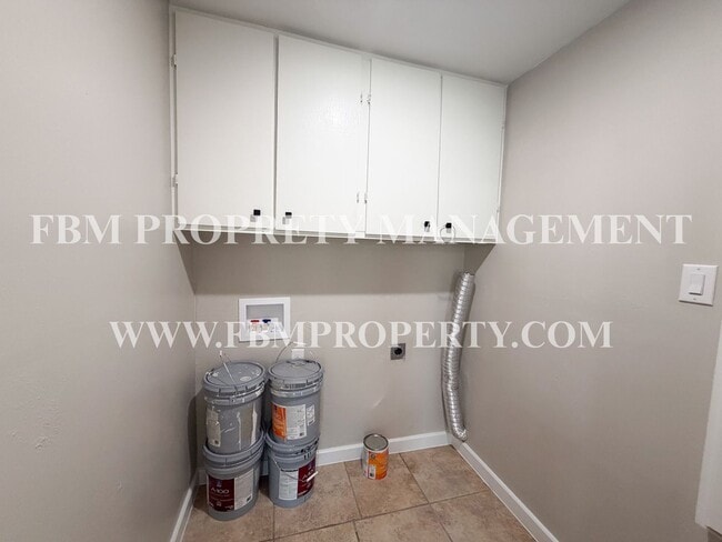 Building Photo - 509 Lake Park Ave