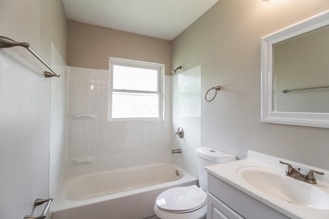 Building Photo - 2767 Bardwell Rd