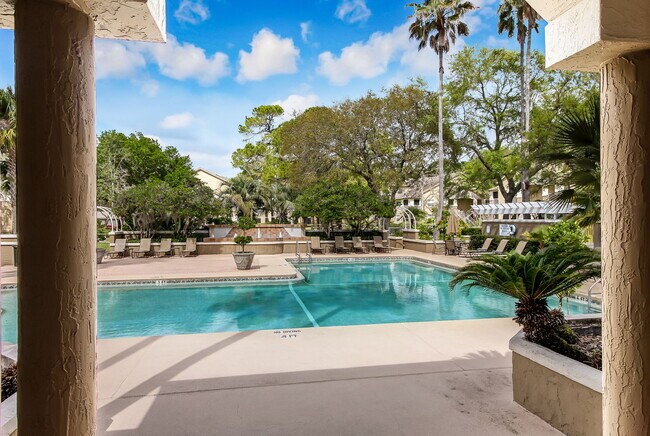 Building Photo - 9 Arbor Club Dr