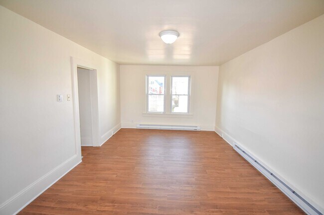 Building Photo - RDBSR108