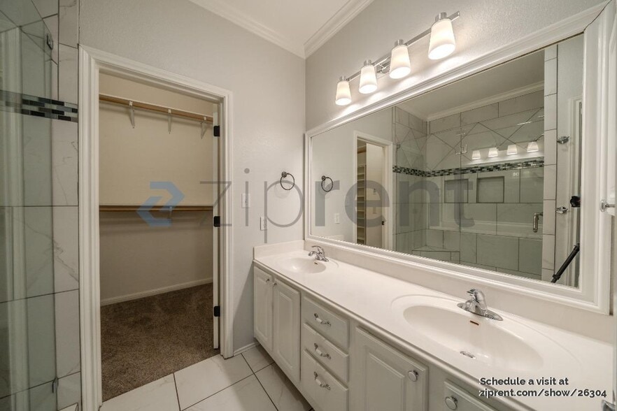 Building Photo - 7501 Shadowridge Run