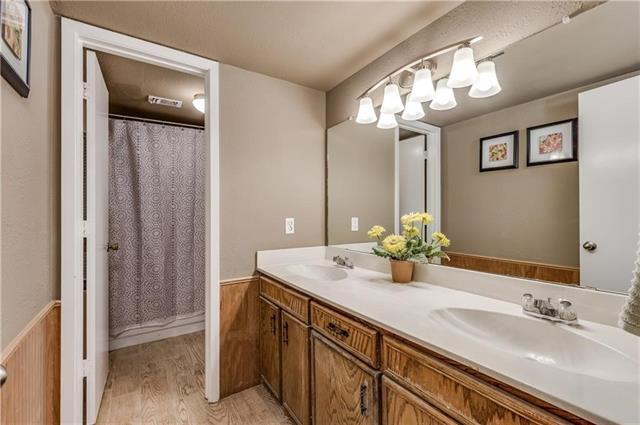 Building Photo - 513 Hunters Glen St