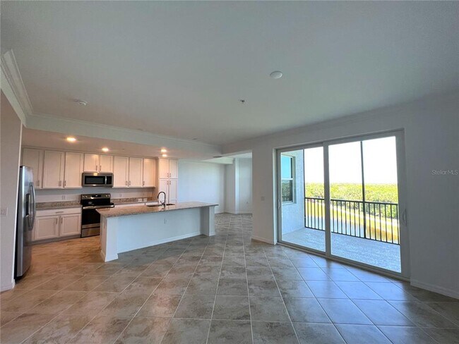 Building Photo - 14041 Heritage Landing Blvd