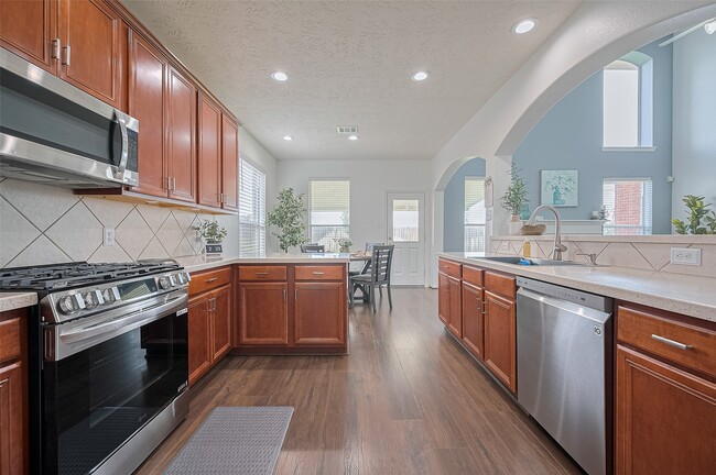 Building Photo - 21506 Avalon Queen Dr