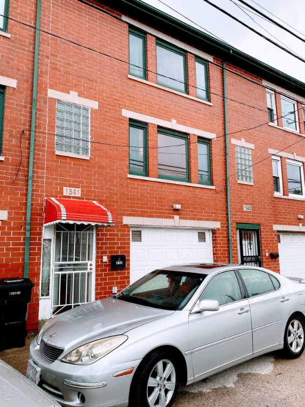 Primary Photo - 1541 W 33rd St