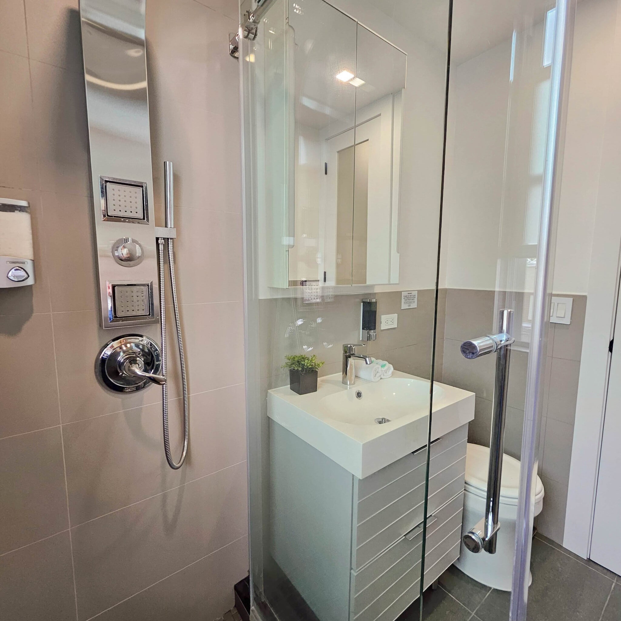 Building Photo - 3239 46th St