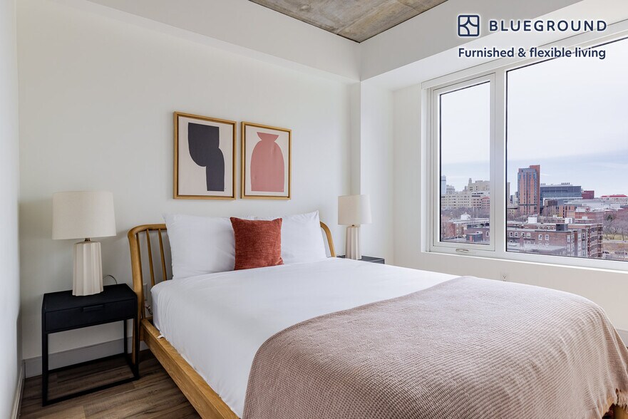 Building Photo - 1350 Boylston St