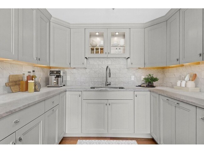 Building Photo - 75-83-83 Cambridge Pkwy