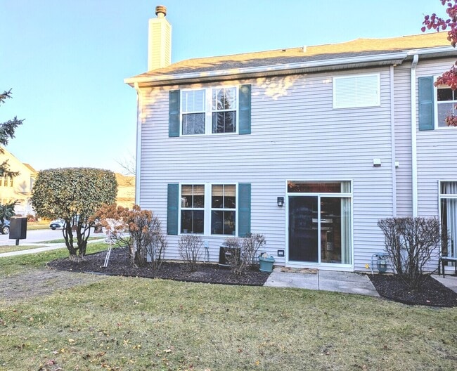 Building Photo - 2927 Falling Waters Ln