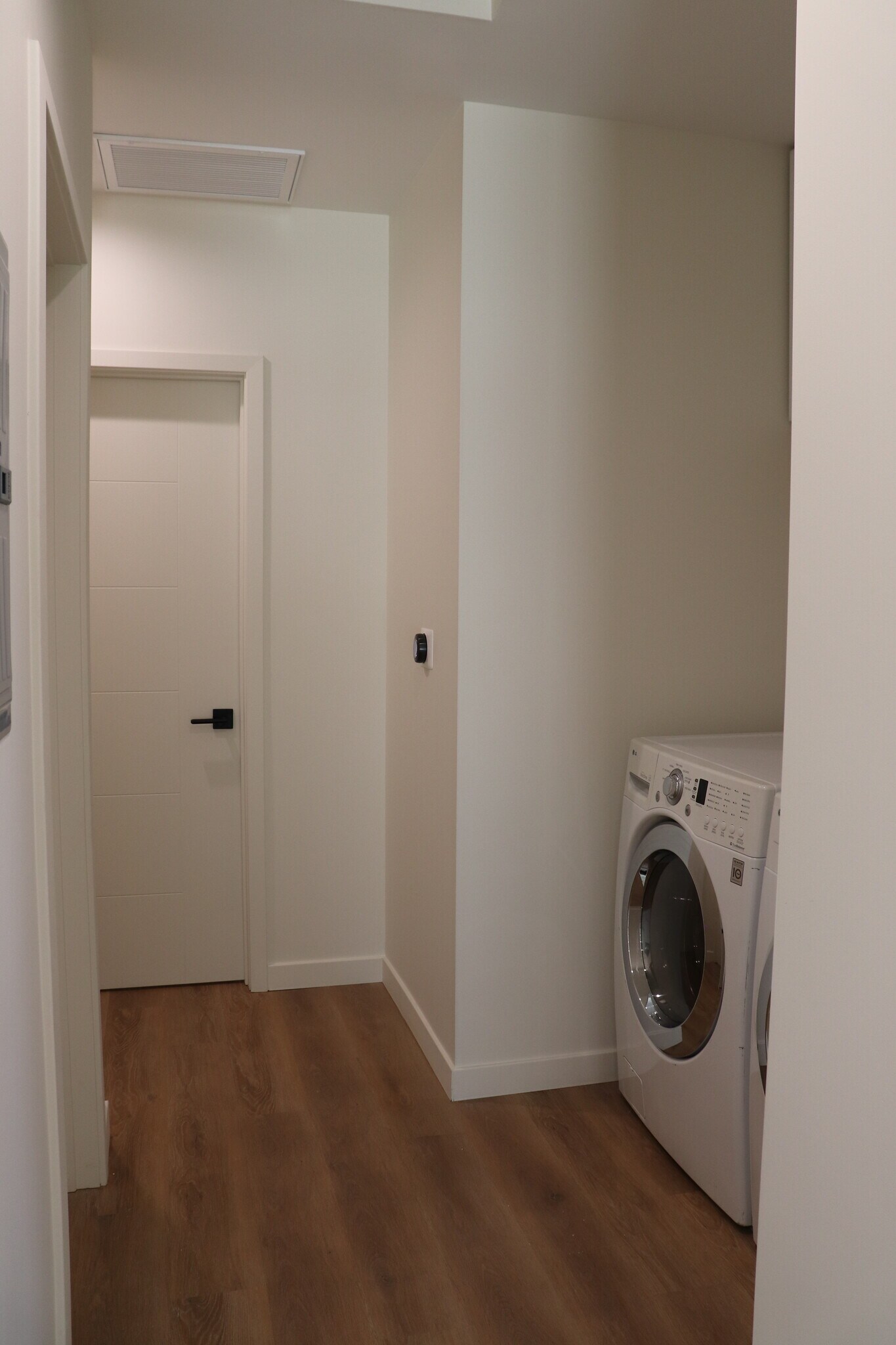 Building Photo - 9500 Penfield Ave