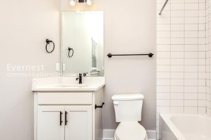 Building Photo - 208 Thompson Park Dr