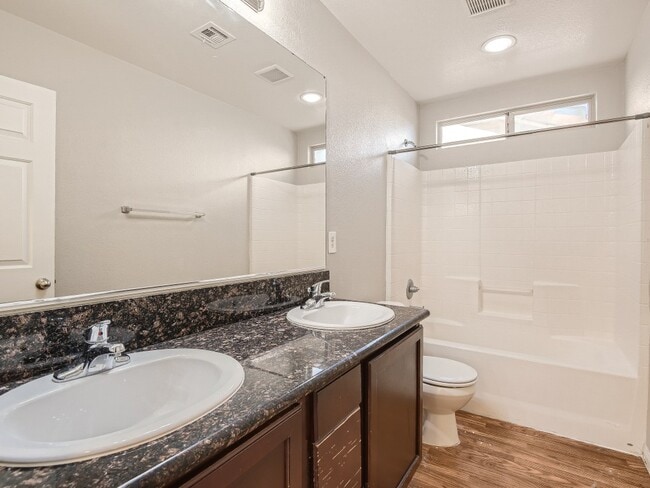 Building Photo - 5537 Ayers Cliff St