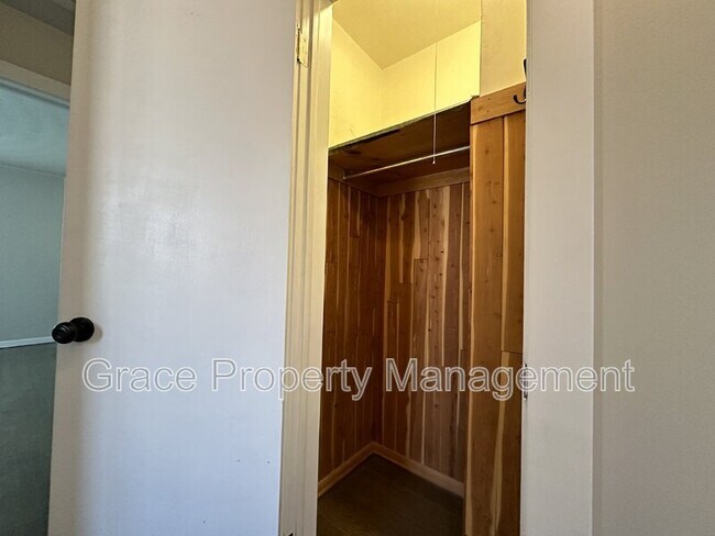 Building Photo - 501 Yates St