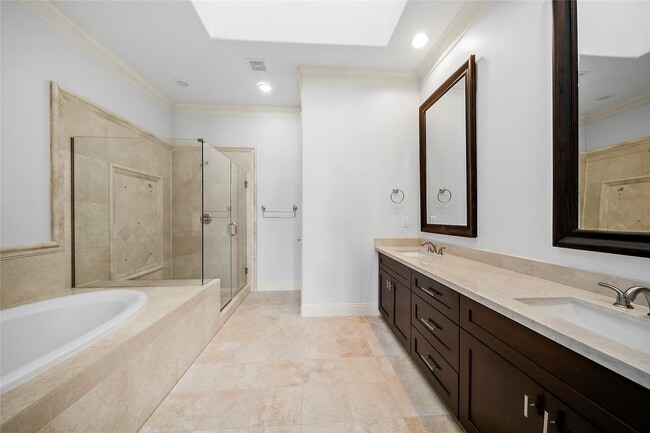 Building Photo - 3921 Gramercy St