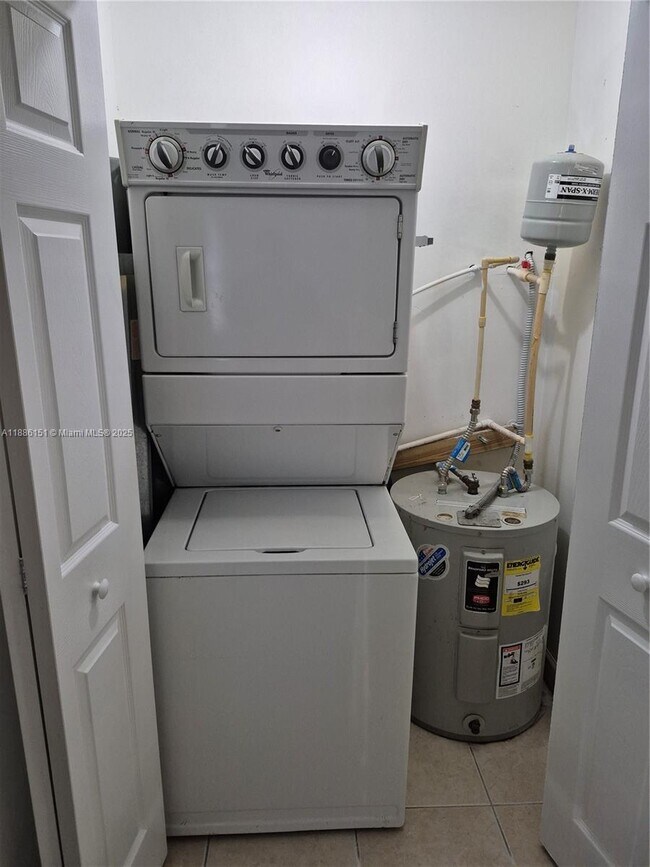 Building Photo - 2317 Liberty St