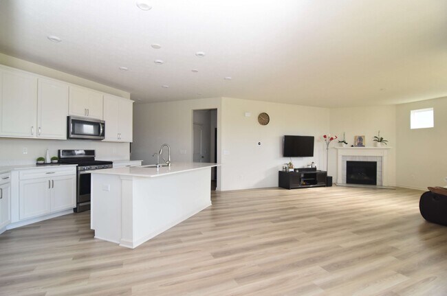 Building Photo - 13068 Corydon Dr