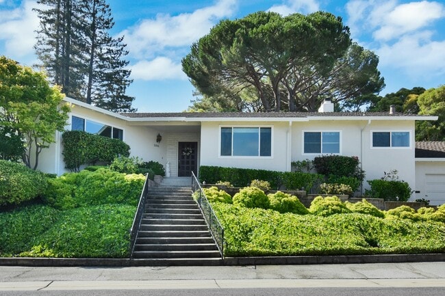 Building Photo - 2305 Tioga Dr