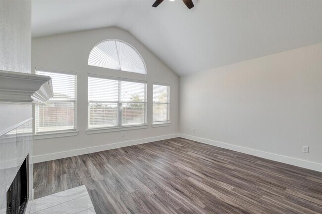 Building Photo - 277 Paddington Dr