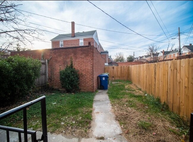 Building Photo - 4024 Hillen Rd