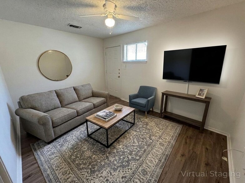 Building Photo - 715 N 20th St