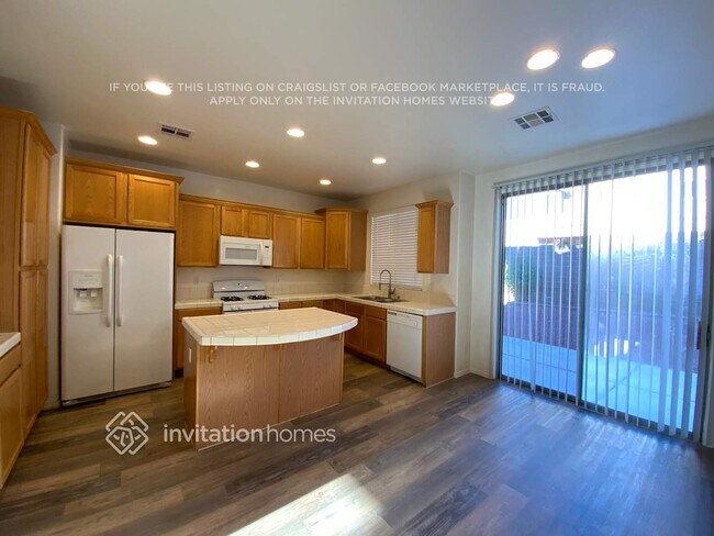 Building Photo - 10803 Vemoa Dr