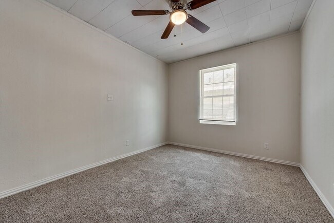 Building Photo - 2704 Rosen Ave