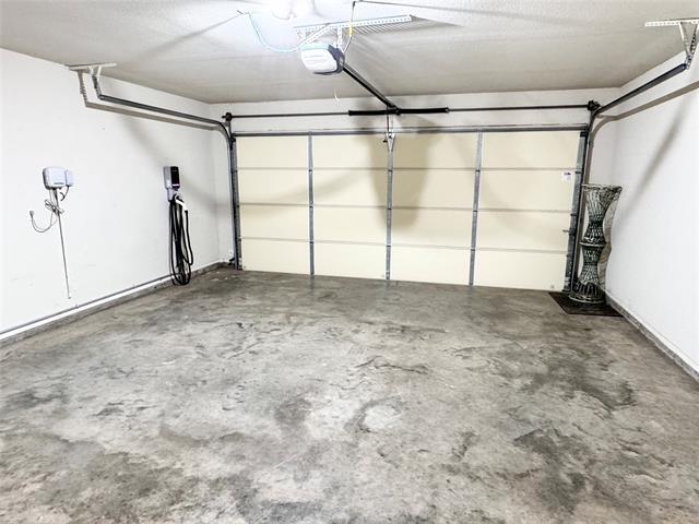 Building Photo - 716 Park Ridge Dr