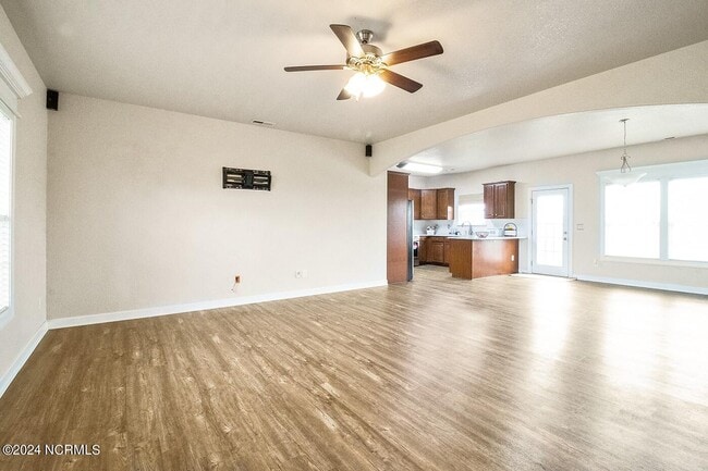 Building Photo - 460 Cooper Garrett Rd