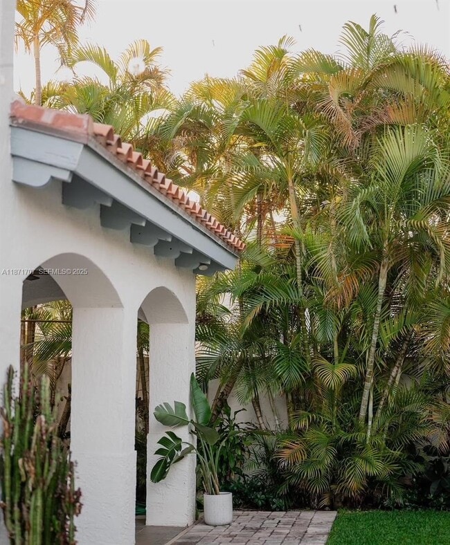 Building Photo - 375 Plymouth Rd