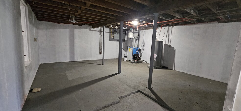 Large Basement - 2125 Highland Ave