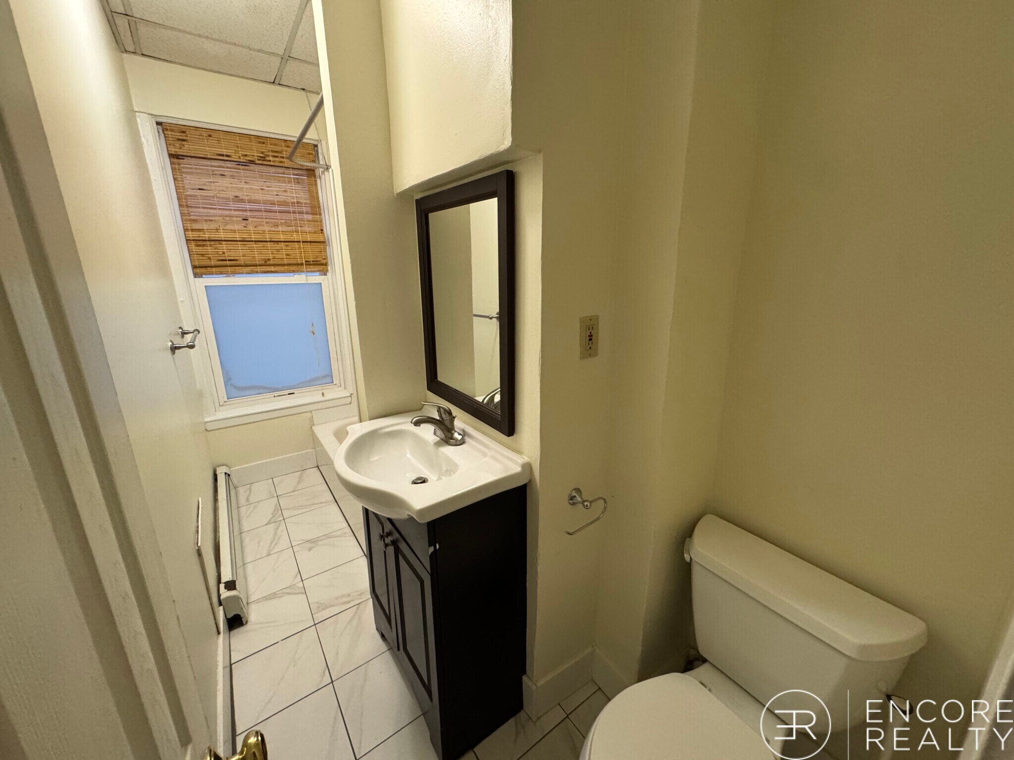 Building Photo - 48 Florence St