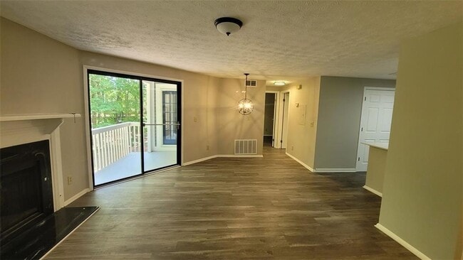 Building Photo - 6359 Wedgeview Ct