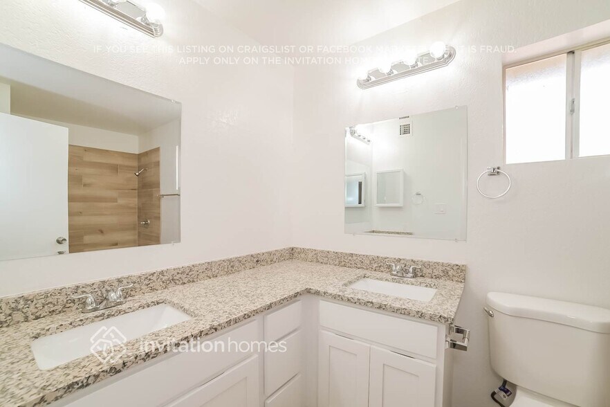 Building Photo - 4454 N 105th Ave