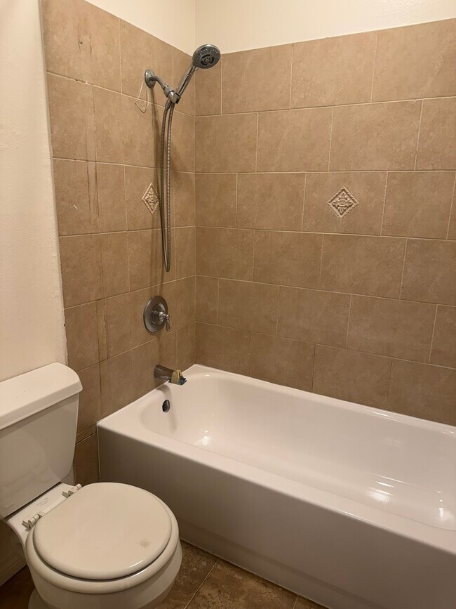 Building Photo - 23629 Golden Springs Dr