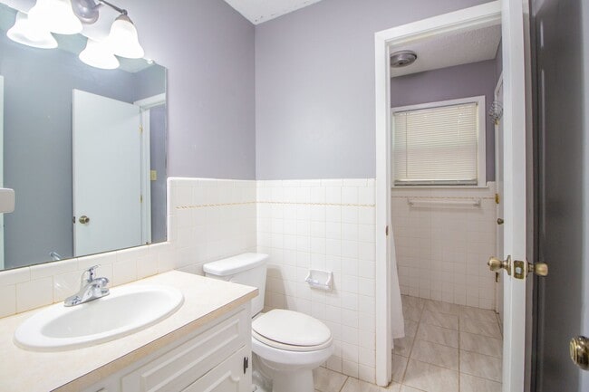 Building Photo - Great 3 bedroom 1.5 bathroom house!
