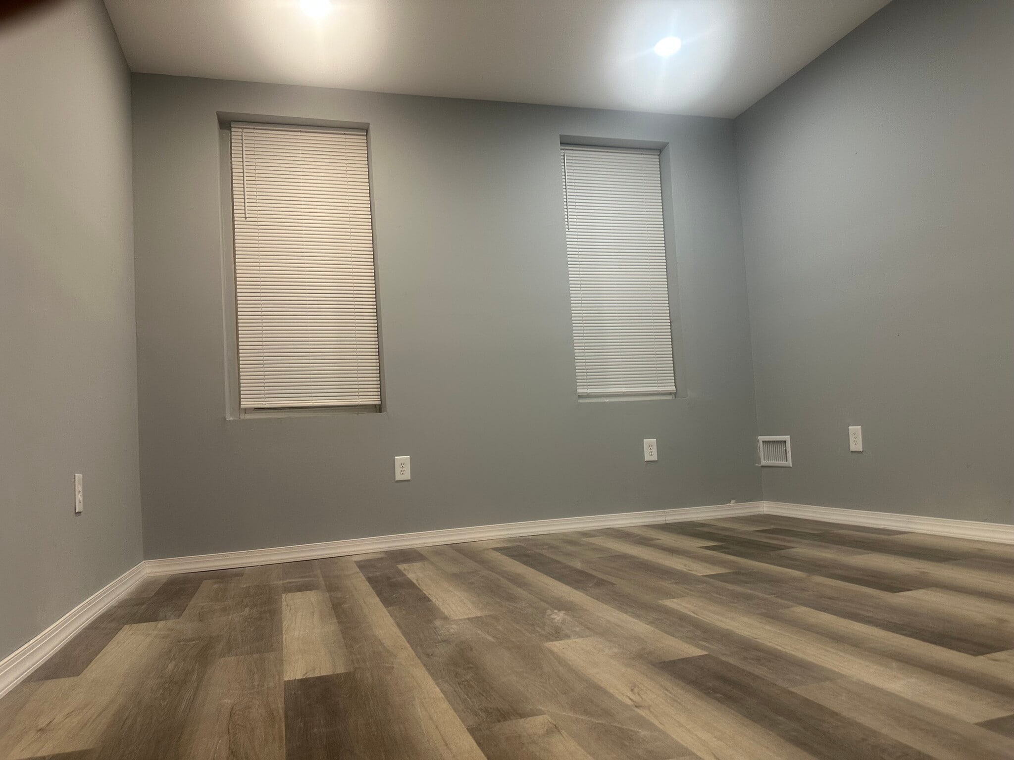 Building Photo - 1639 Darley Ave