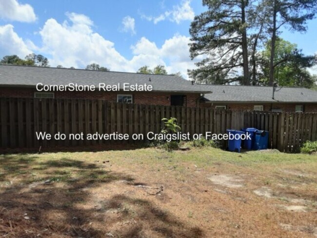 Building Photo - 7646 Brewster Pl