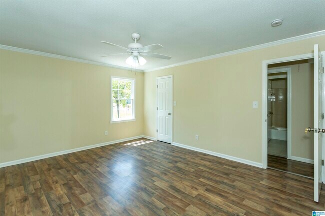 Building Photo - 917 Old Oak Trce