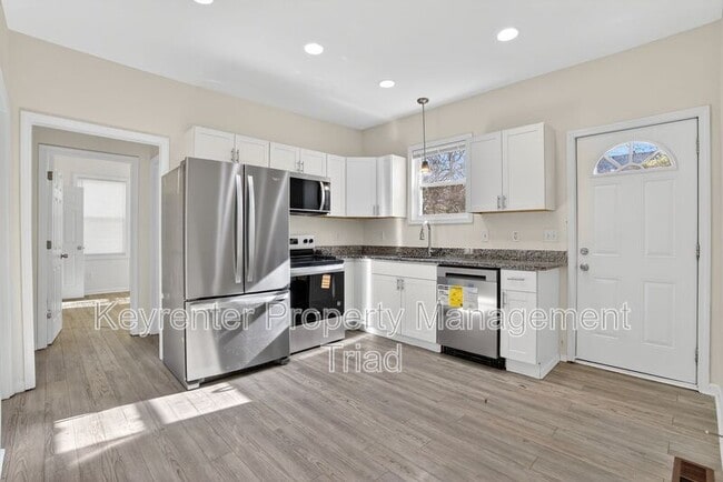 Building Photo - 2405 Freeman Mill Rd