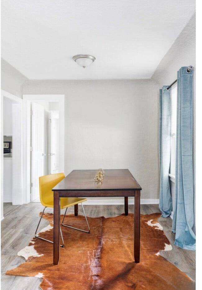 Building Photo - 2565 Pierce St