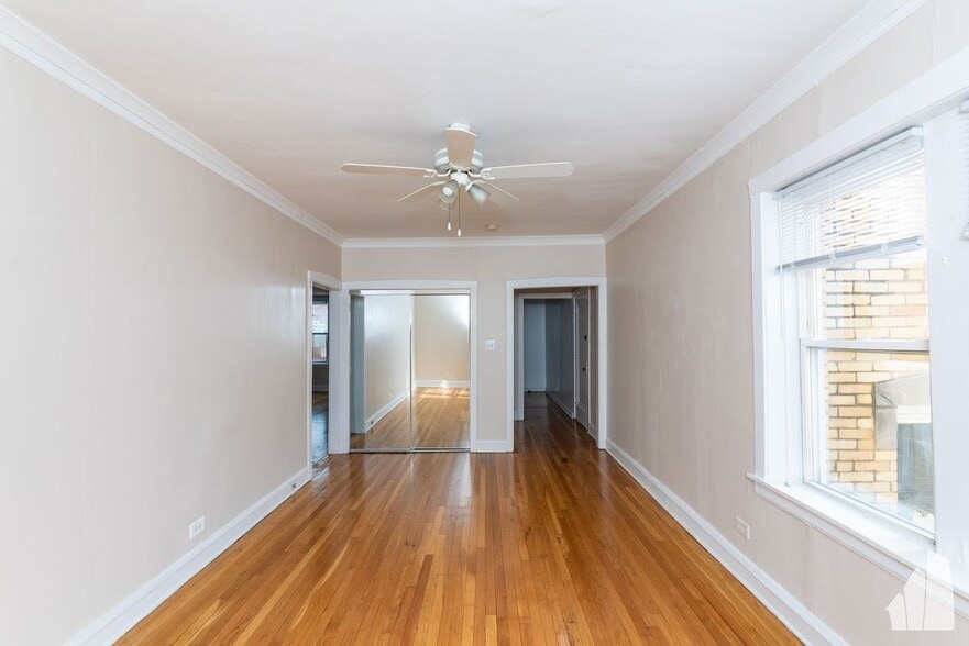 Building Photo - 4043 N Mozart St