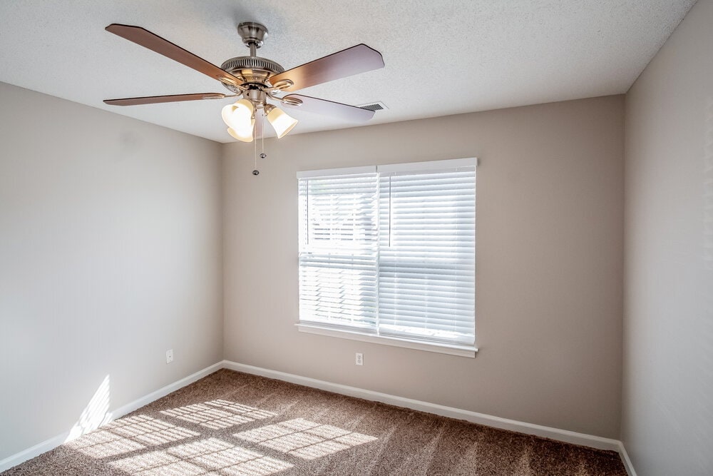 Building Photo - 3455 Pendulum Dr N