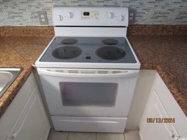 Building Photo - 1500 Cenith Dr