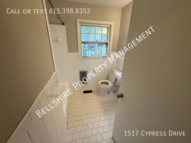 Building Photo - 1517 Cypress Dr