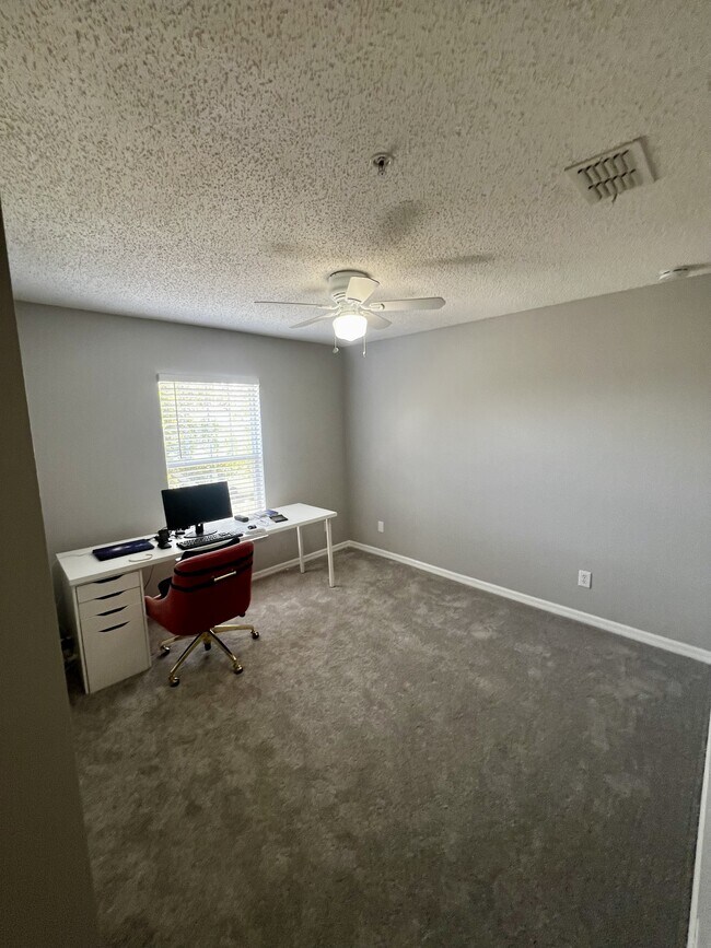 Building Photo - 2060 Cypress Bay Blvd