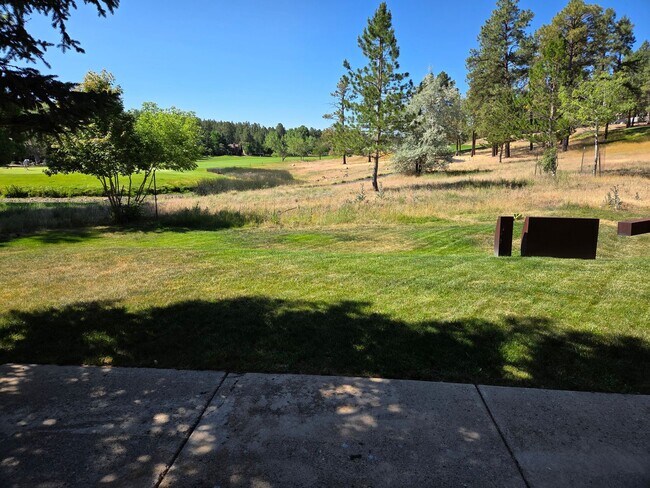 Building Photo - 3500 N Country Club Dr