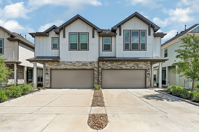 Building Photo - 4027 Balboa Dr