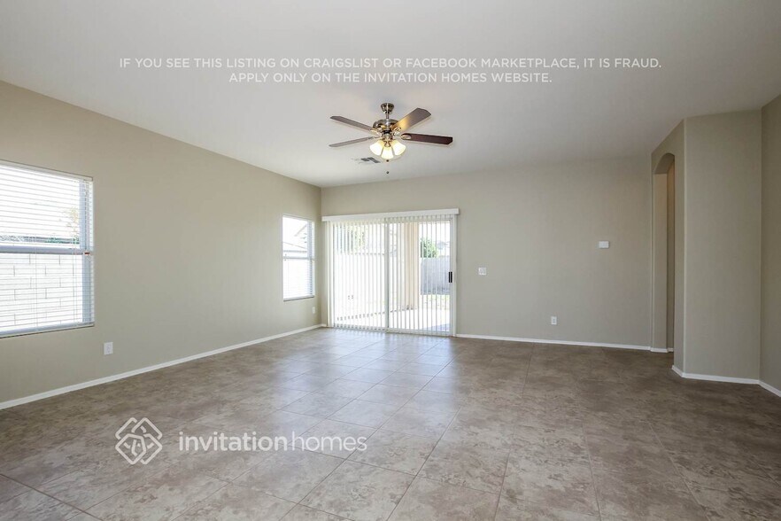 Building Photo - 12371 W Sherman St