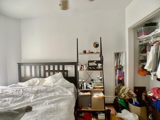 Building Photo - 206 4th St