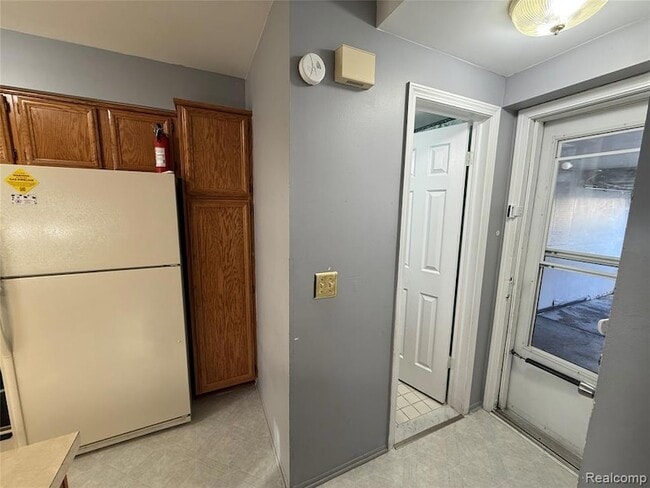 Building Photo - 15817 Charleston Dr